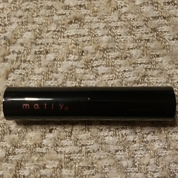 New Mally Beauty Darling Lipstick - Picture 1 of 3
